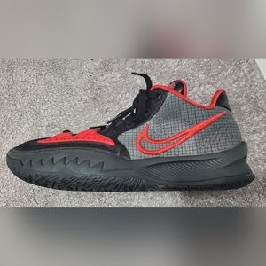 Nike Kyrie low 4 Bred men's 8.5